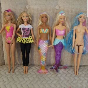 Lot of pre-owned barbie's